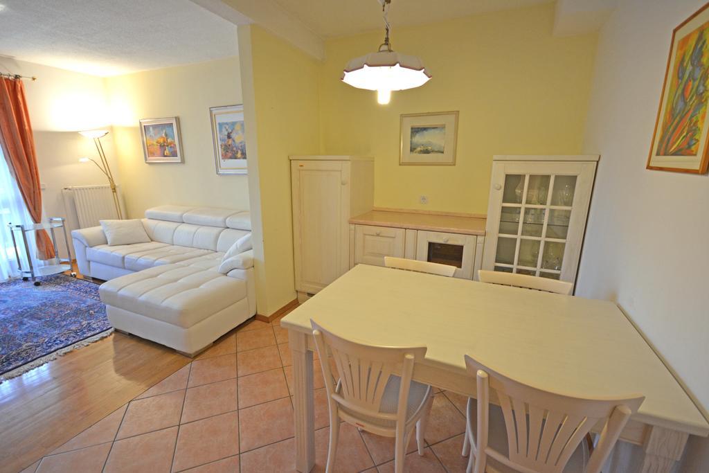 Apartment Amigo Bled Bagian luar foto